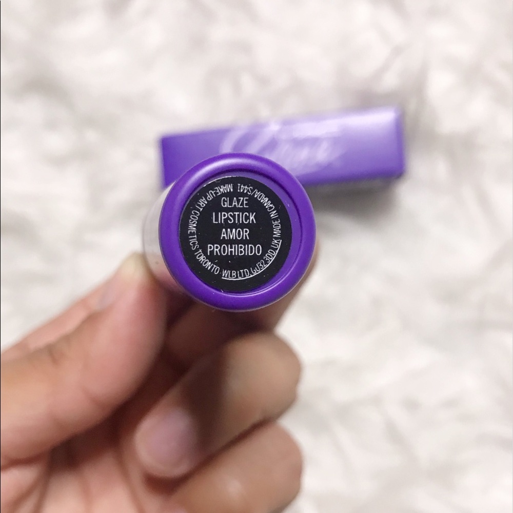 [SOLD] MAC Selena Amor Prohibido Lipstick - Picture 4 of 5